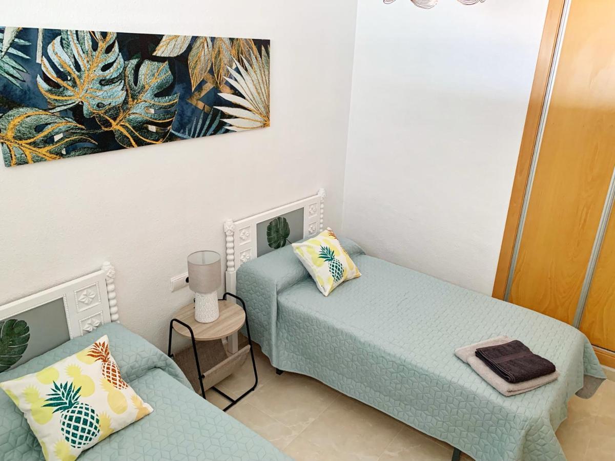 Sunny Beach Retreat Santa Pola Exterior photo